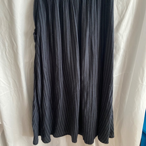 Curator SF, Fawn skirt, faded black stripe, Medium - Picture 6 of 8